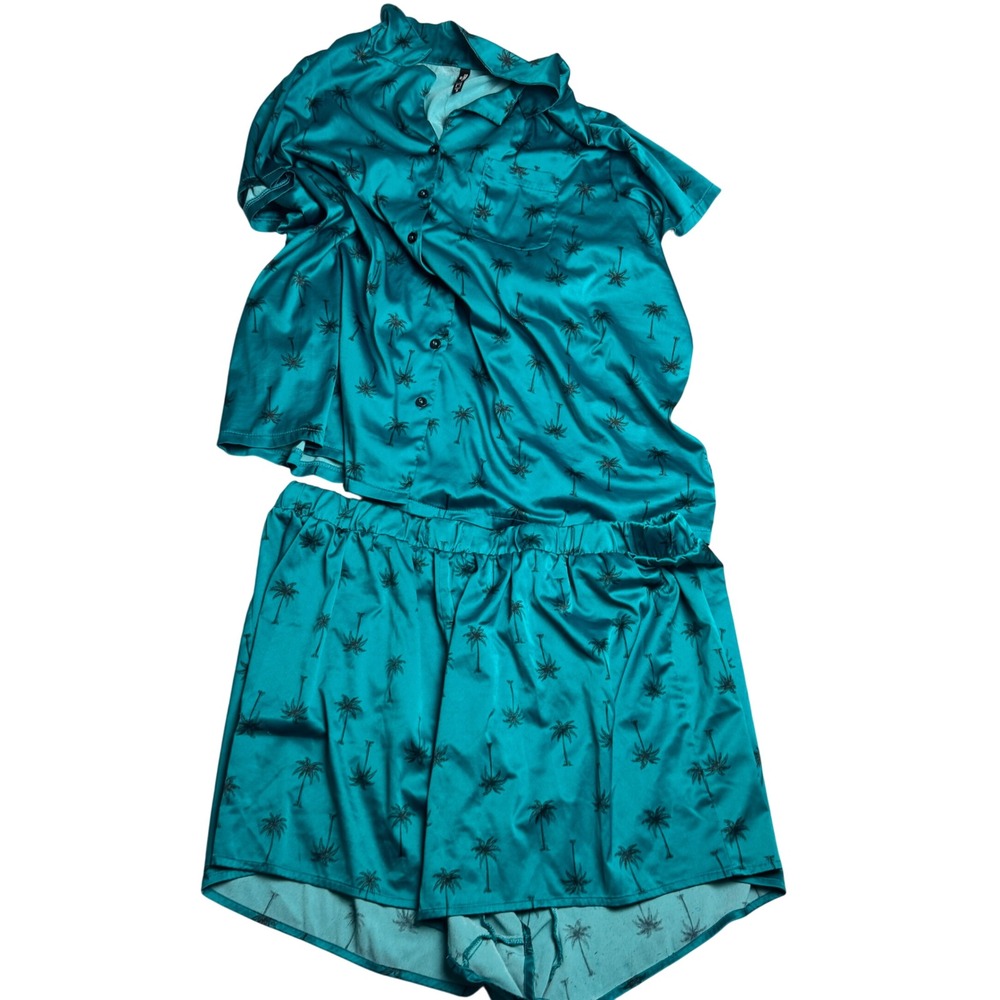 Torrid Plus Size 3 Teal Palm Tree Pajama Set Satin Button Front Short Sleeve